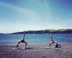The actress is dedicated to her health and does yoga frequently.